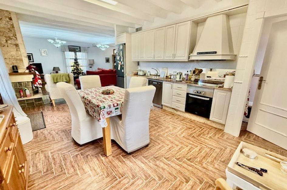 Villa in Jerónimo y Avileses