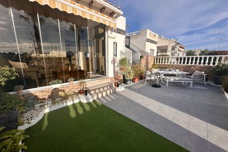 Halfvrijstaand in Dehesa de Campoamor