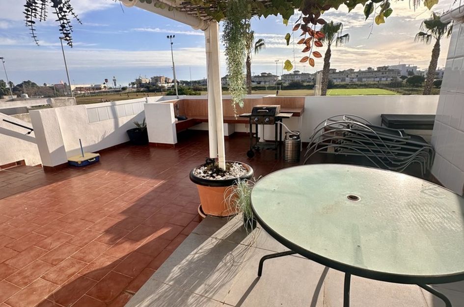 Halfvrijstaand in Dehesa de Campoamor