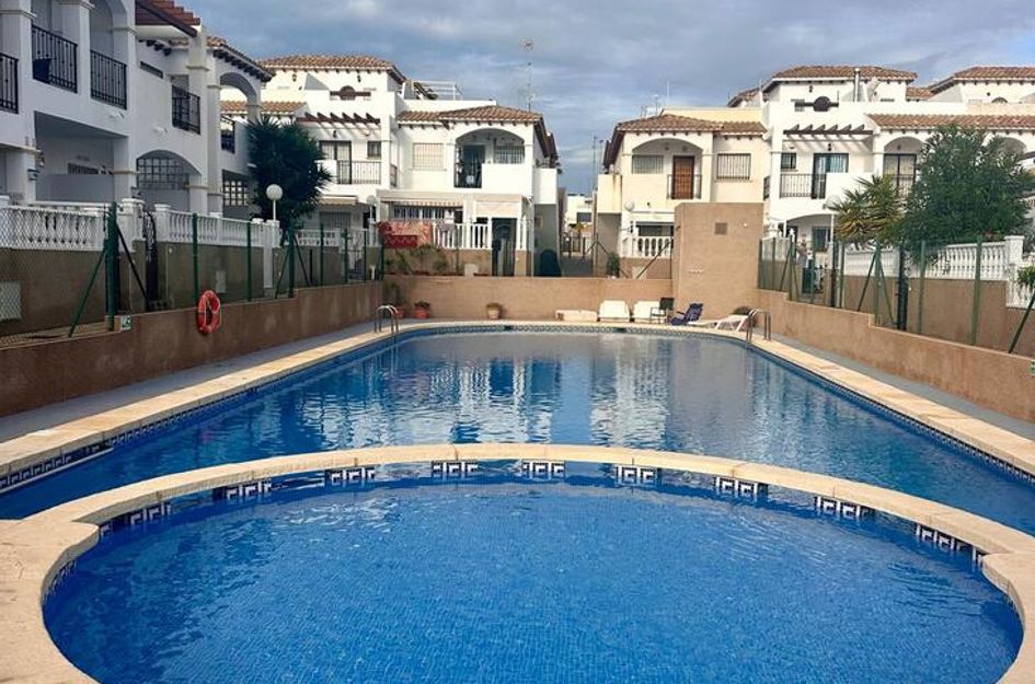 Halfvrijstaand in Dehesa de Campoamor