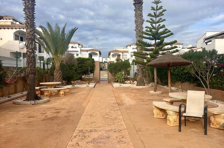 Halfvrijstaand in Dehesa de Campoamor