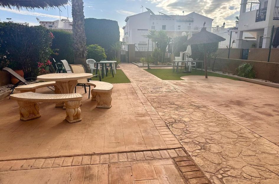 Halfvrijstaand in Dehesa de Campoamor