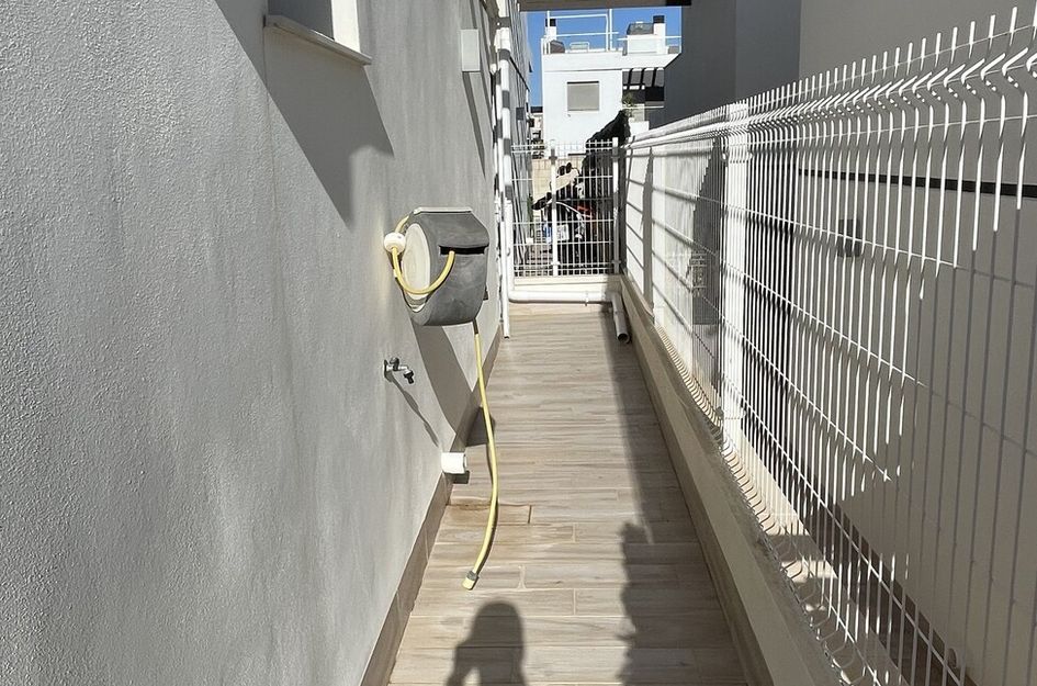 Halfvrijstaand in Res. Las Filipinas