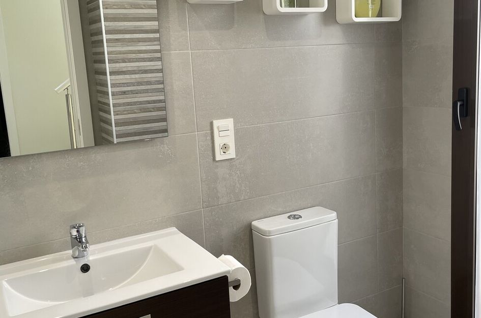 Halfvrijstaand in Res. Las Filipinas