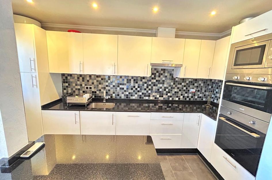 Huis in Res. Las Filipinas