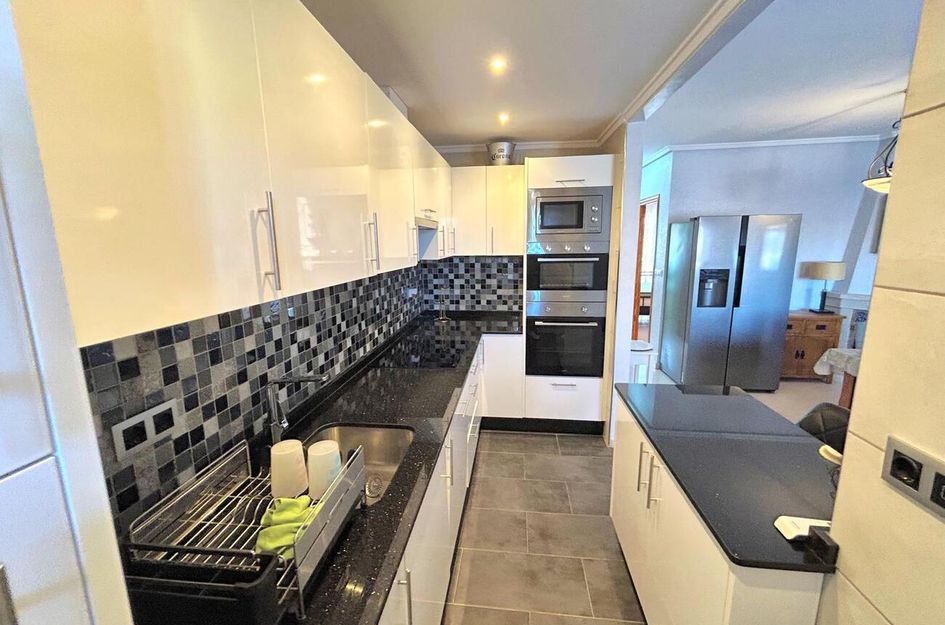 Huis in Res. Las Filipinas