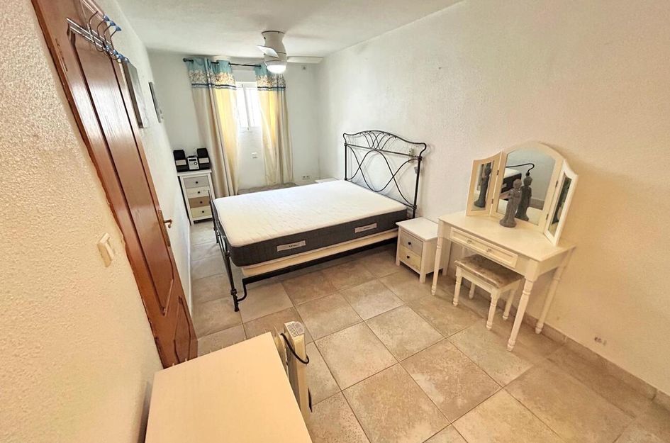 Huis in Res. Las Filipinas