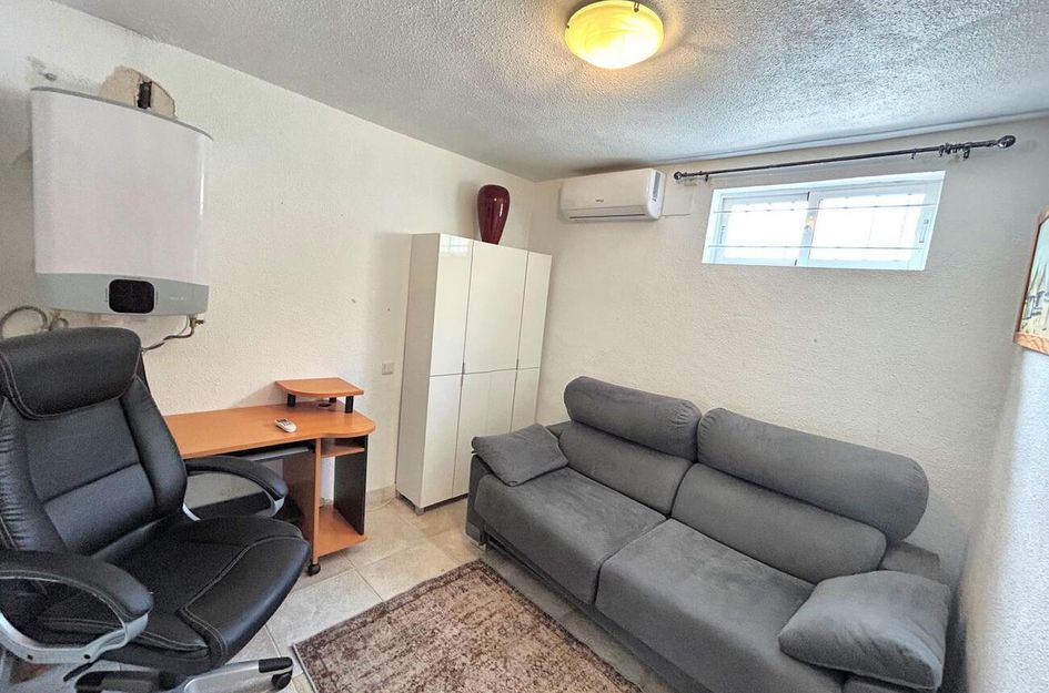 Huis in Res. Las Filipinas