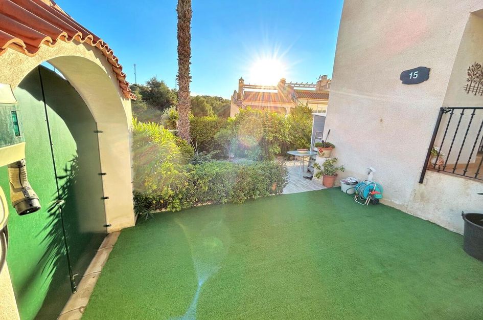 Huis in Res. Las Filipinas