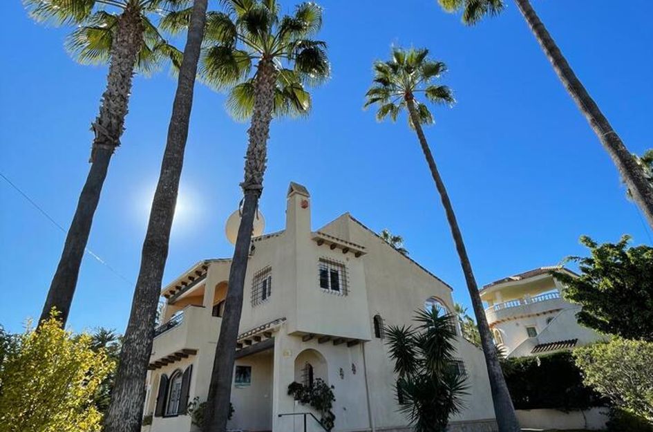 Villa in Res. Las Filipinas