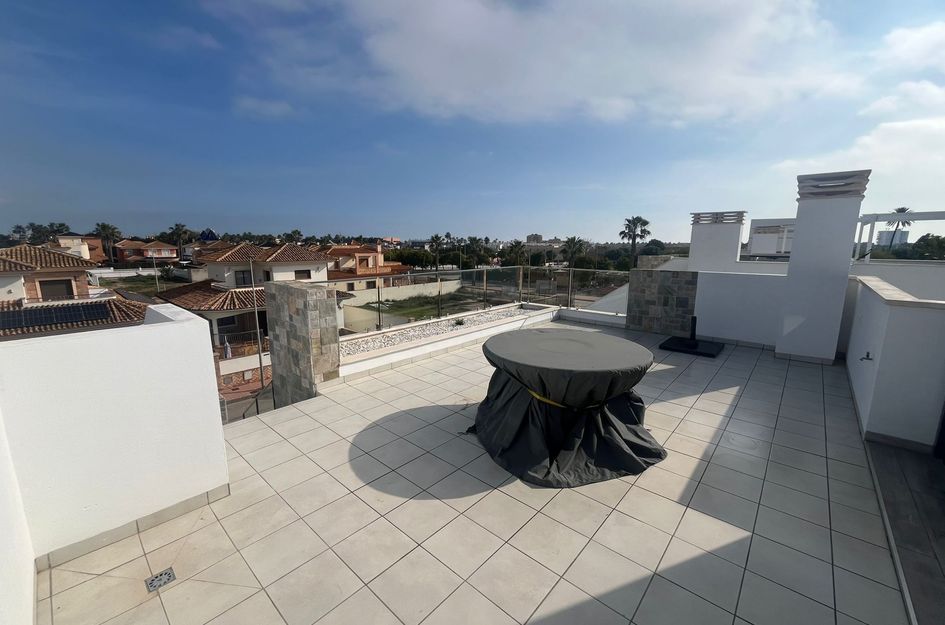 Villa in Los Alcázares