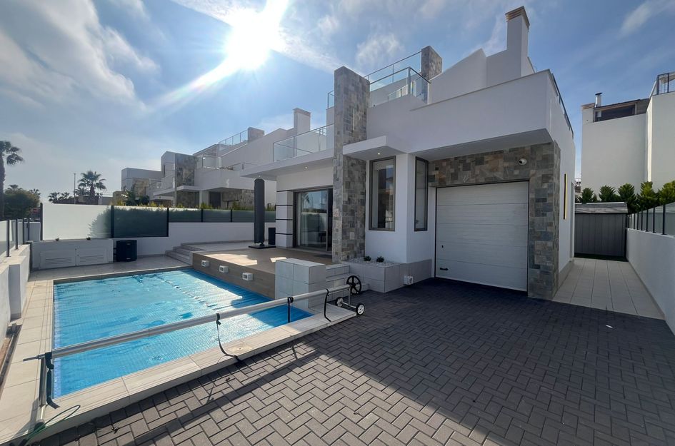 Villa in Los Alcázares