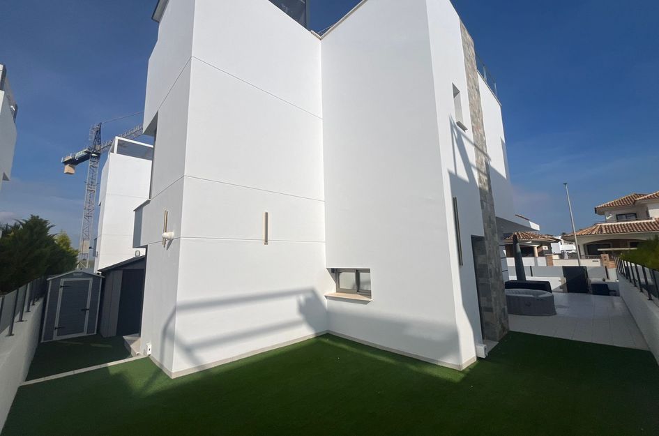 Villa in Los Alcázares