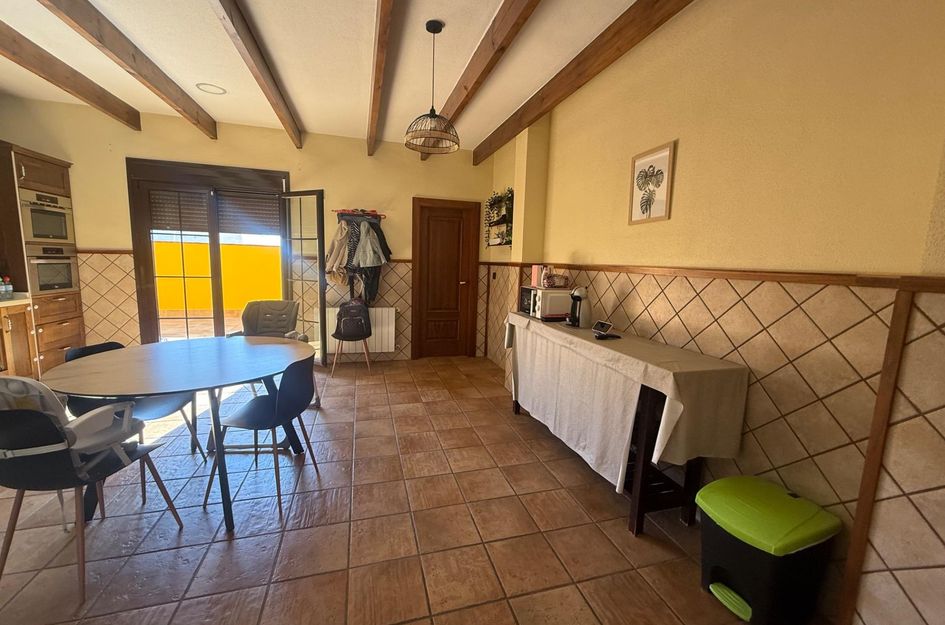 Huis in Jerónimo y Avileses