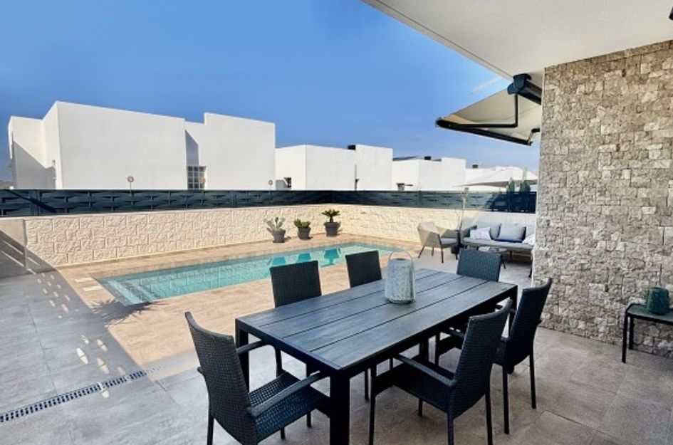 Villa in Benejússer