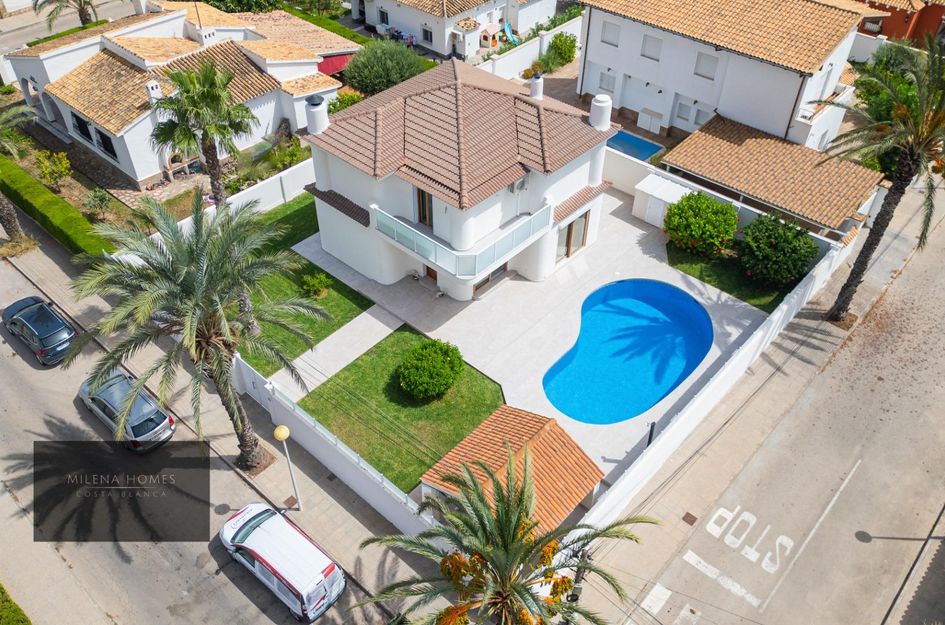 Villa in Cabo Roig