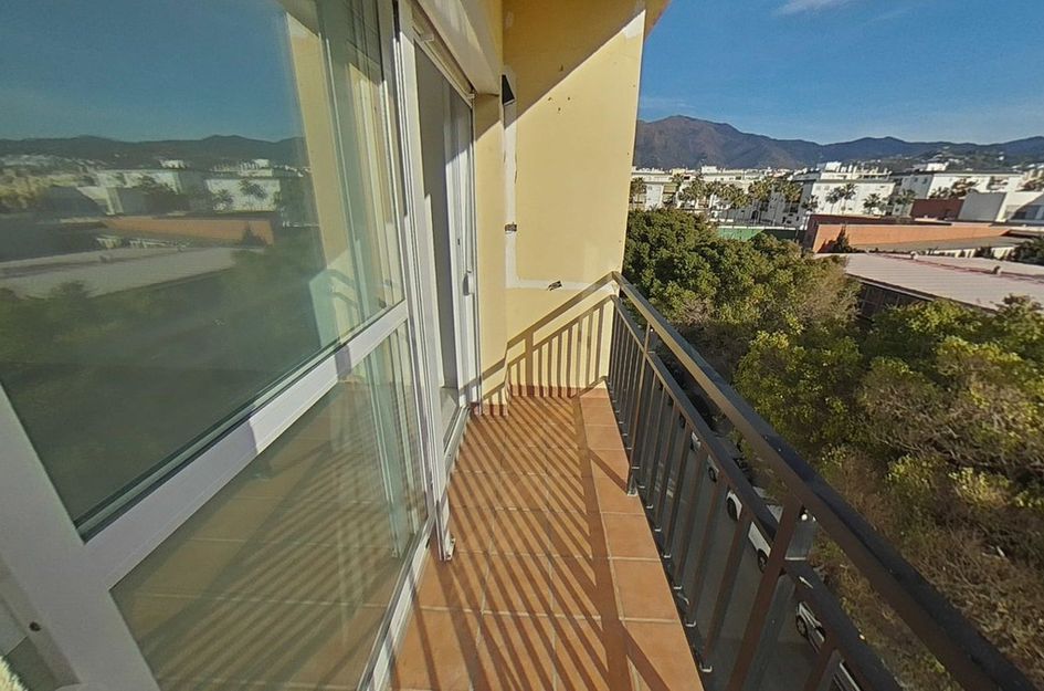 Appartement in Urbanización Puerto de Estepona