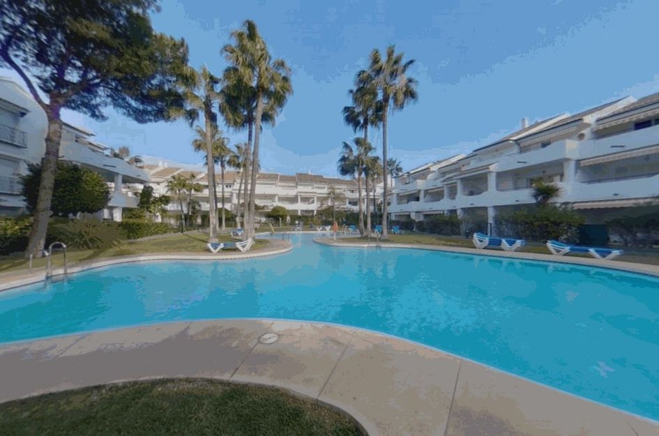 Appartement in Urbanización Puerto de Estepona