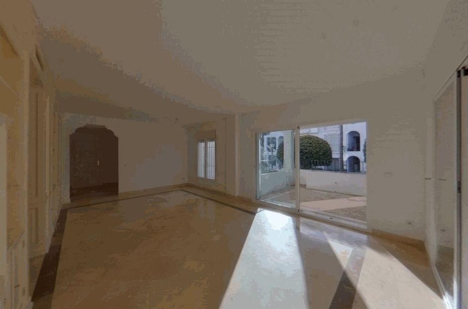 Appartement in Urbanización Puerto de Estepona