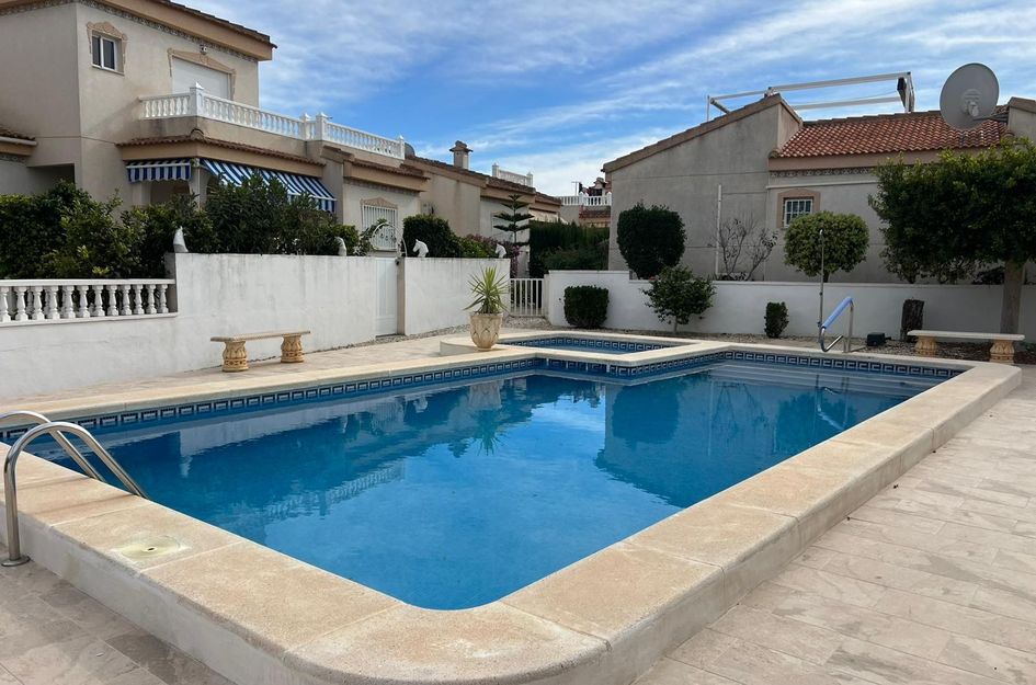 Villa in Castillo de Montemar