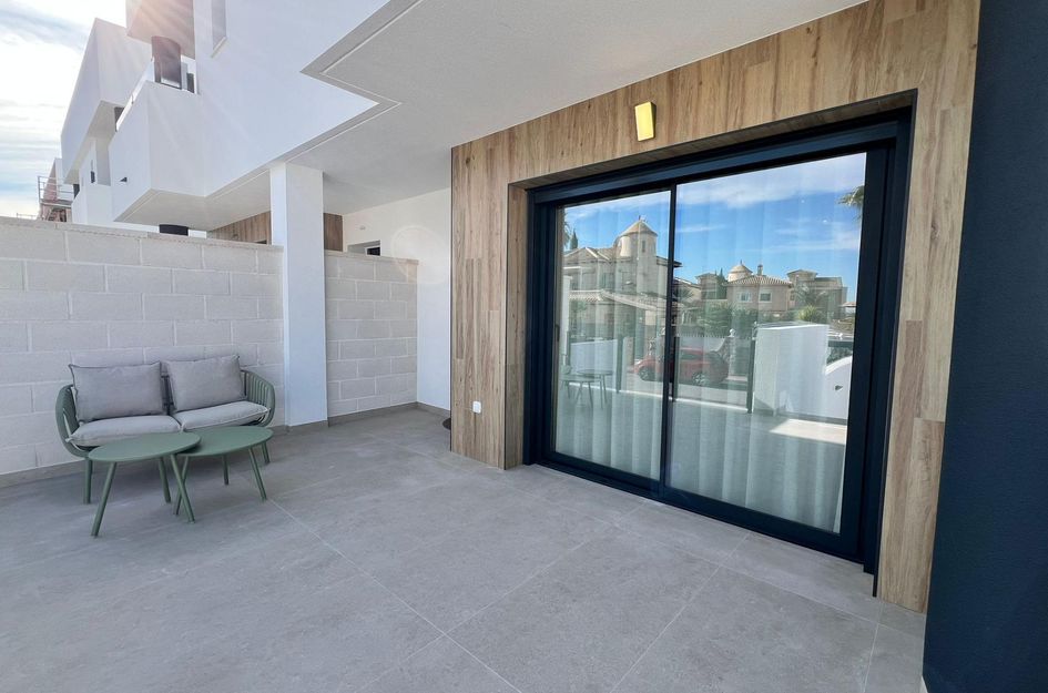 Halfvrijstaand in Benferri