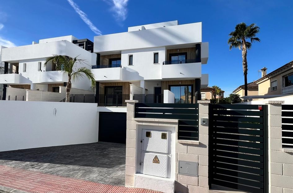 Halfvrijstaand in Benferri