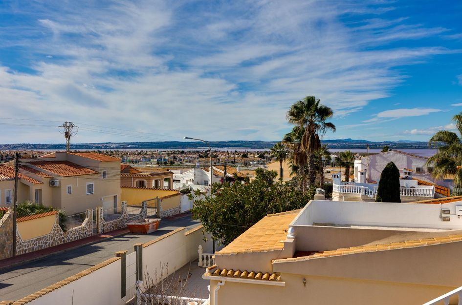 Halfvrijstaand in Torrevieja