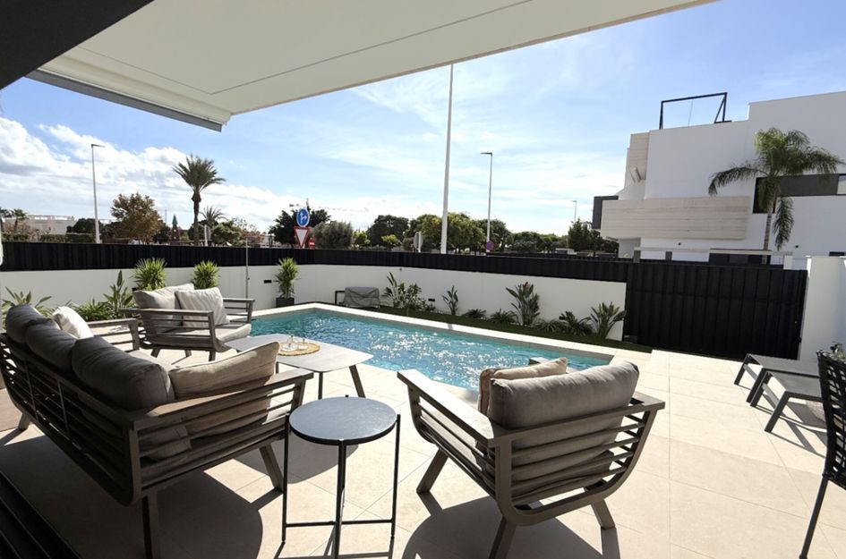 Bungalow in Pilar de la Horadada