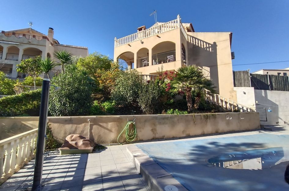 Villa in Cañadas de San Pedro