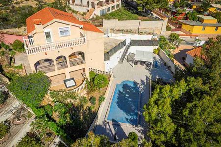 Villa in Cañadas de San Pedro