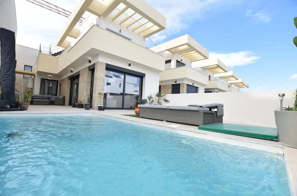 Villa in Los Montesinos