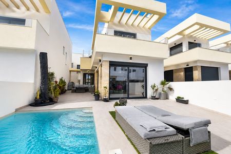 Villa in Los Montesinos