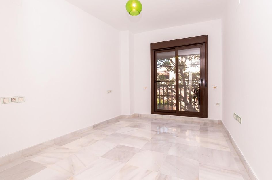 Appartement in Urbanización Puerto de Estepona