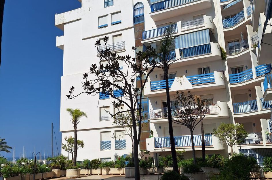 Appartement in Urbanización Puerto de Estepona