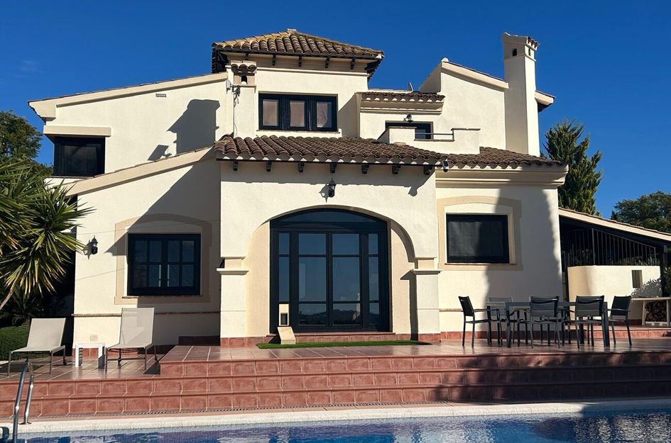 Villa in El Escobar