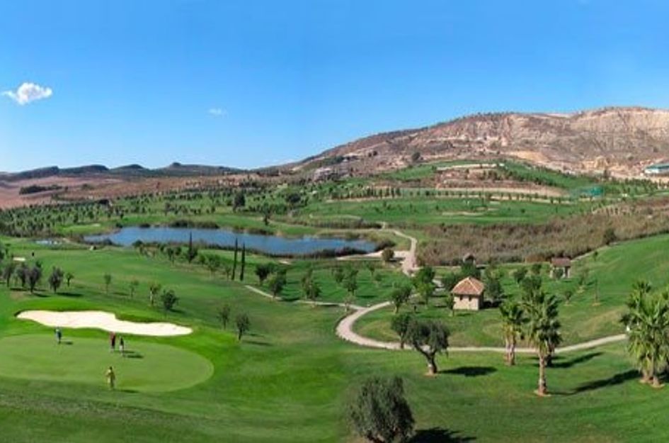 Halfvrijstaand in Castillo de Montemar