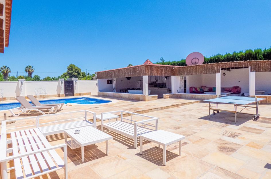 Villa in Heredades