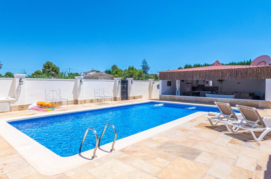 Villa in Heredades