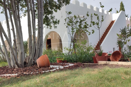 Villa in Sax