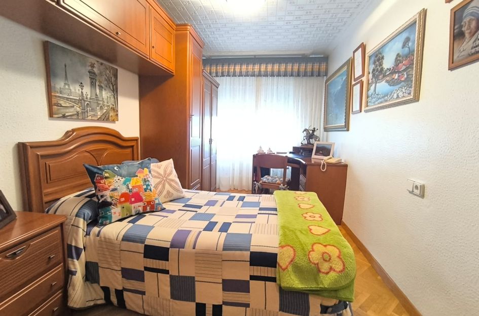 Villa in Sax