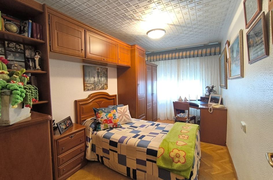 Villa in Sax