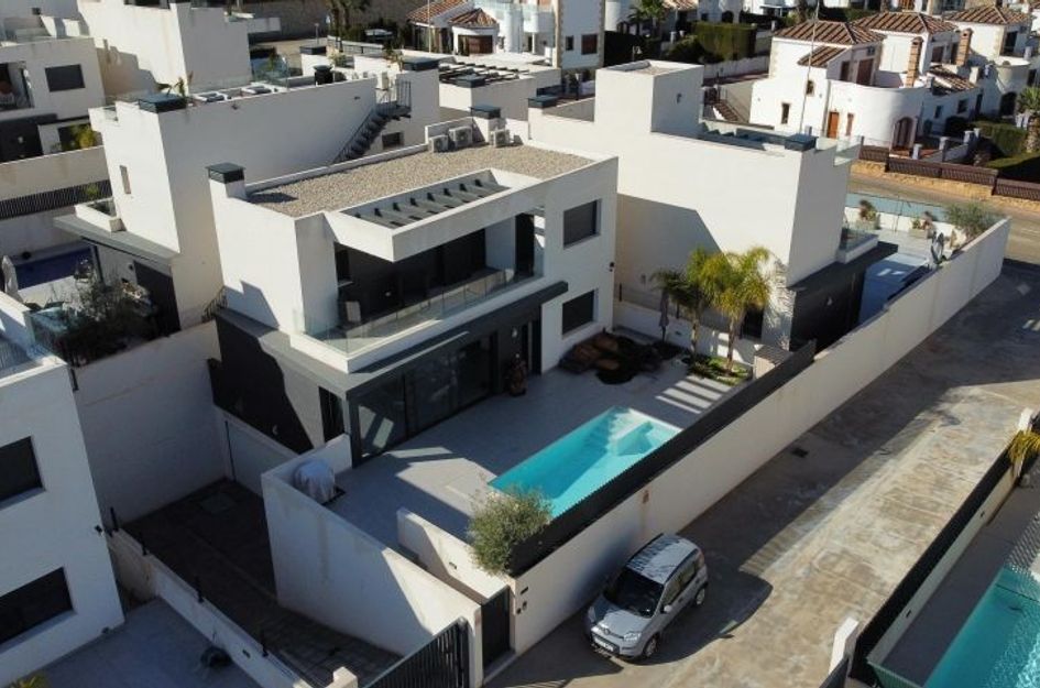 Villa in Algorfa