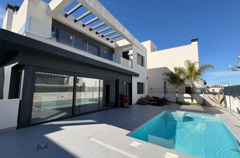 Villa in Algorfa