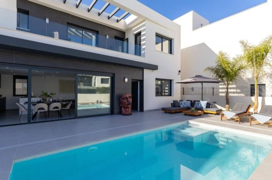 Villa in Algorfa