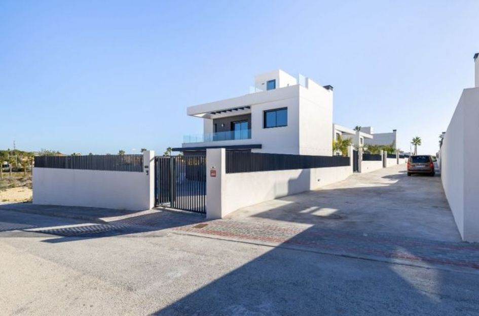 Villa in Algorfa