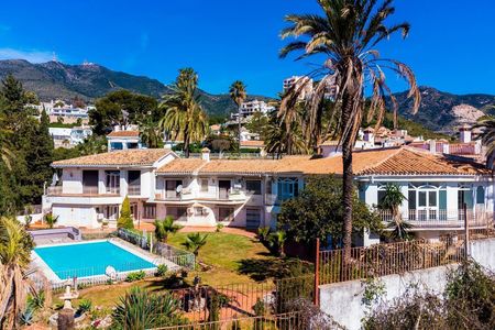 Villa in Benalmádena