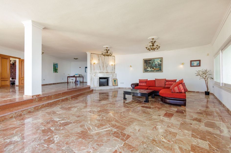 Villa in Benalmádena