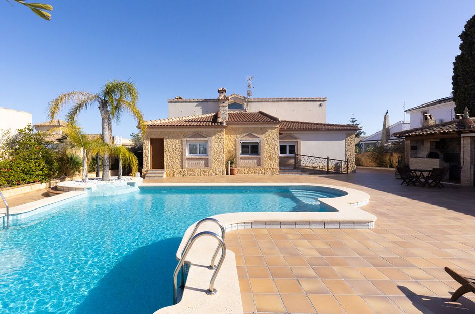 Villa in Torrevieja