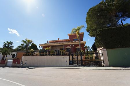 Villa in Dehesa de Campoamor
