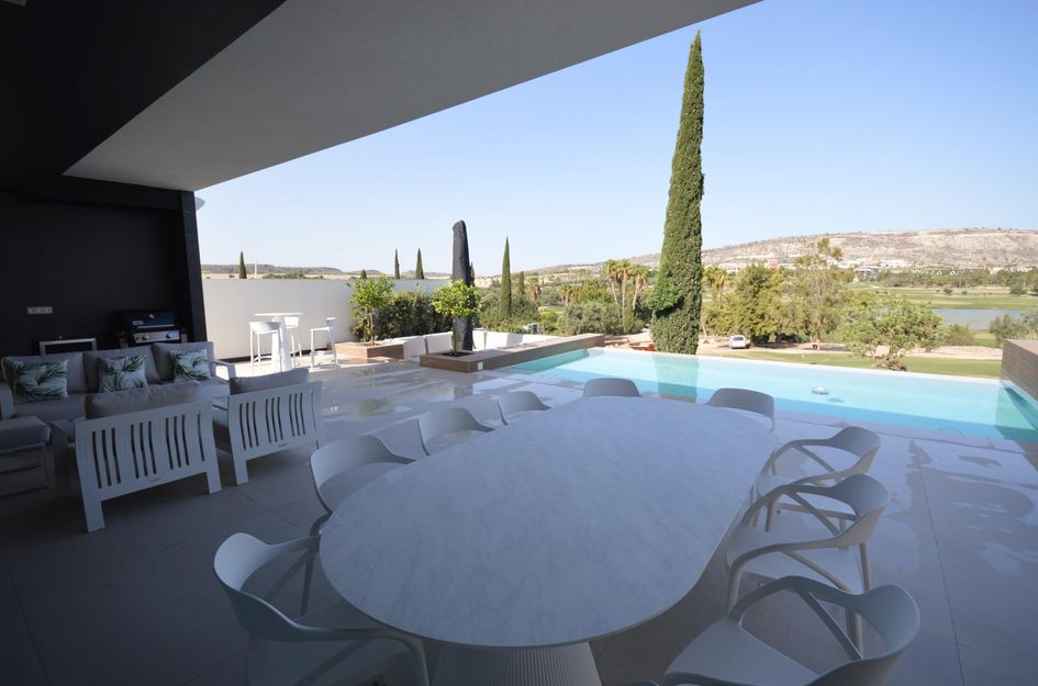 Villa in Castillo de Montemar